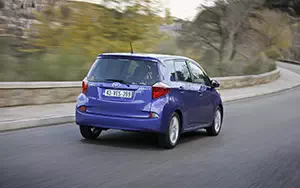 Cars wallpapers Toyota Verso S - 2011